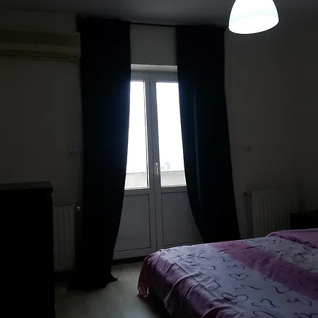 3 Elegant Apartment *